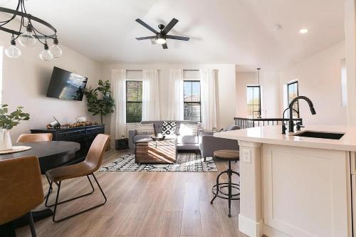 Gilbert Laurel — 4-Star Luxury Hotel in Gilbert, United States