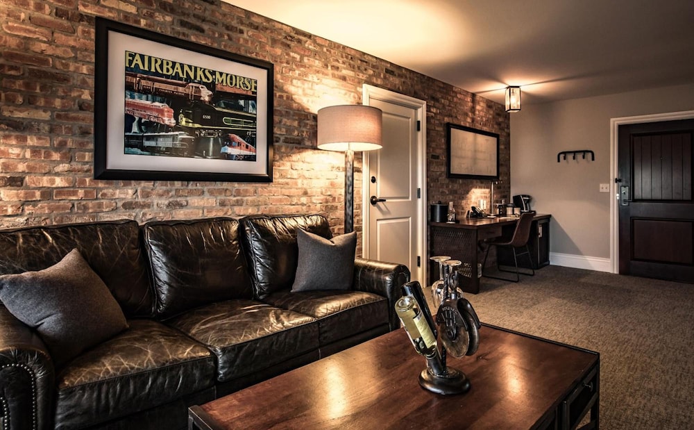 Ironworks Hotel - photo 27