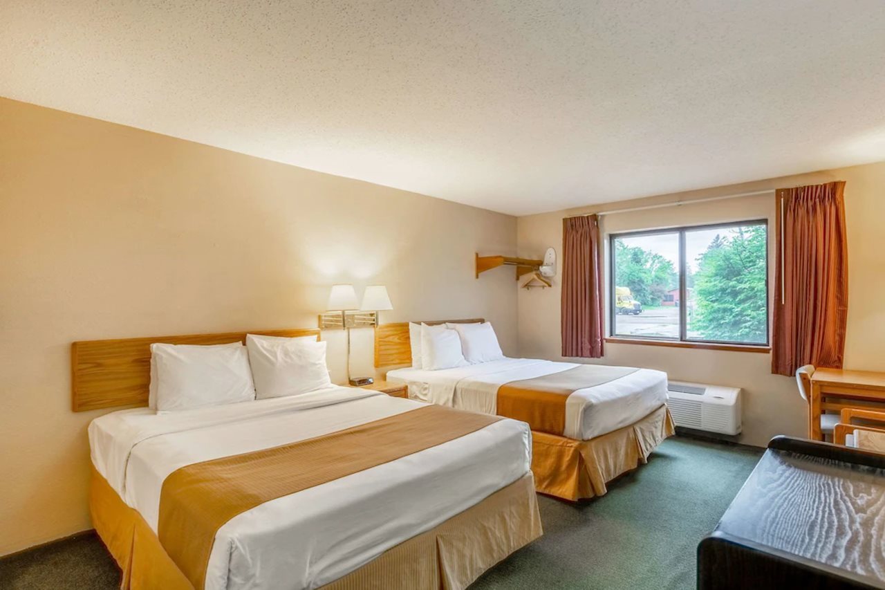 Rodeway Inn Rhinelander WI - photo 9