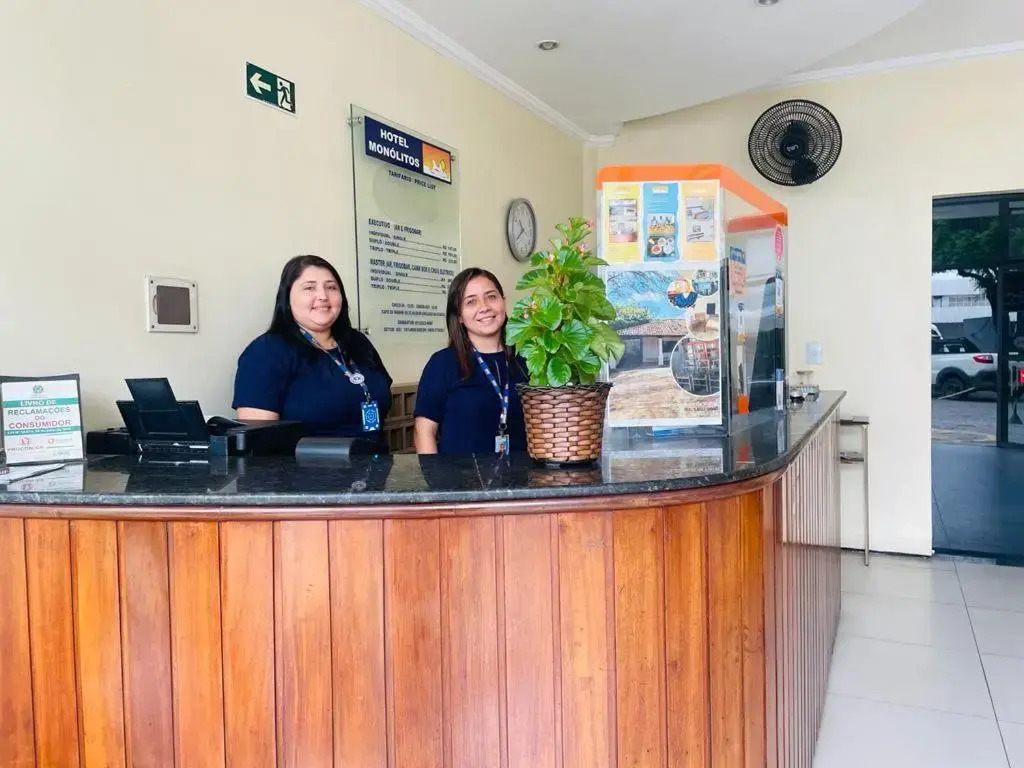 Hotel Monolitos — Quixada