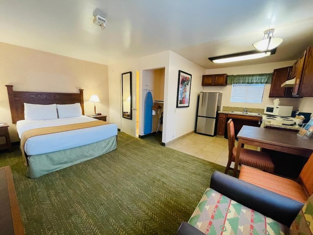 Lamplighter Inn & Suites at SDSU - photo 25
