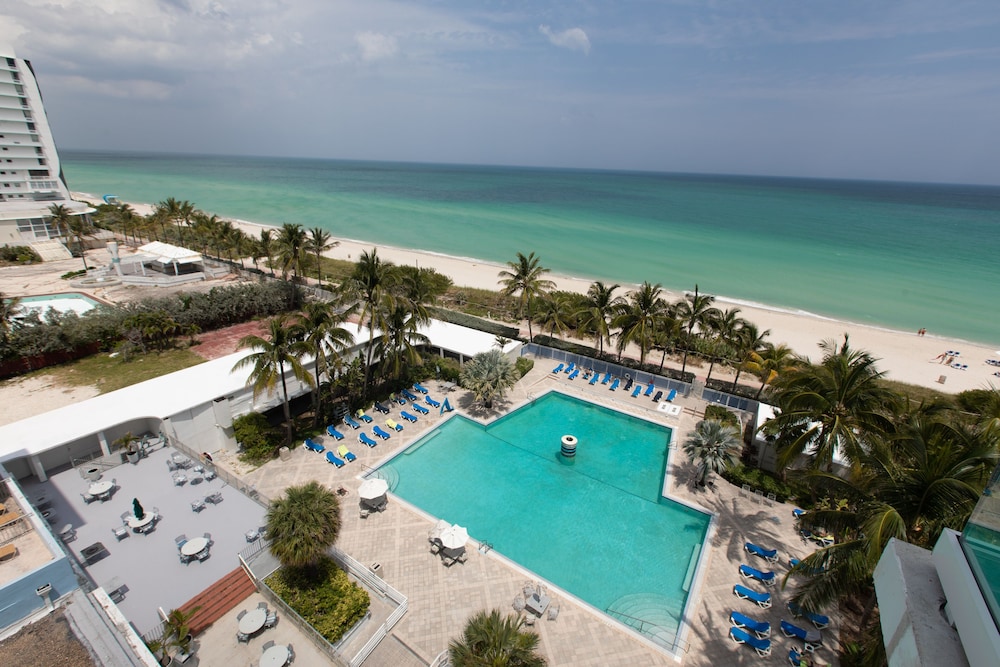 Sherry Frontenac Oceanfront Hotel - photo 46