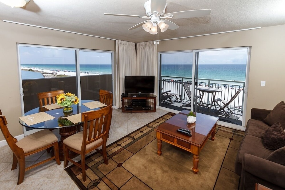 Pelican Isle 401 by RedAwning - featured photo