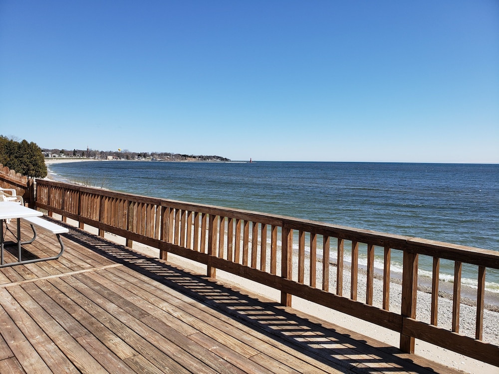 Algoma Beach Motel - photo 44