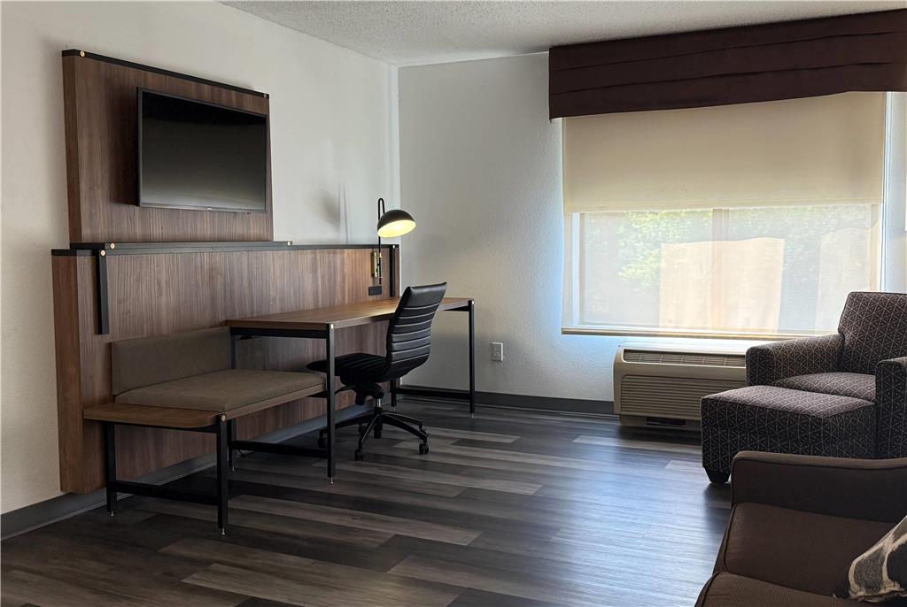 Wingate by Wyndham Indianapolis Airport Rockville Rd. - photo 34