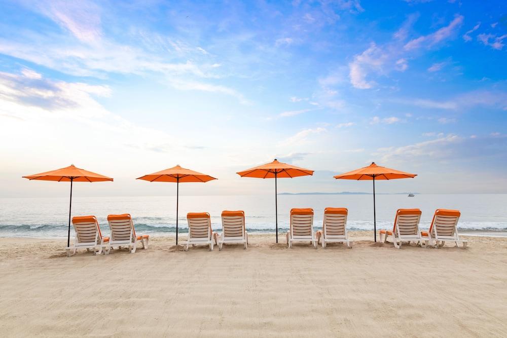 Pacific Edge Oceanfront Hotel - photo 8