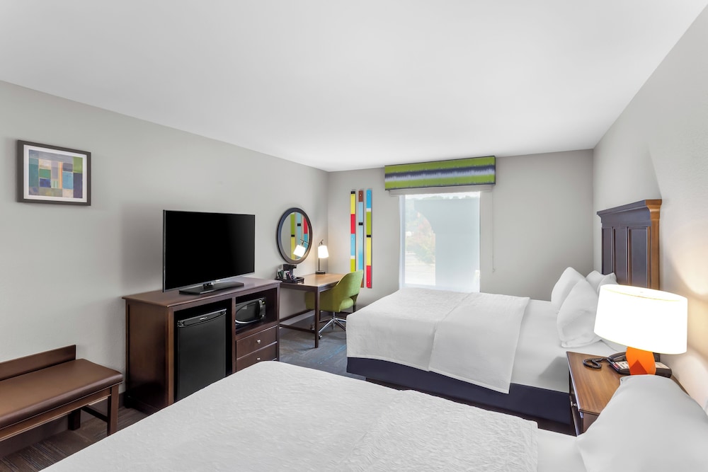 Hampton Inn Huntington University Area - photo 17