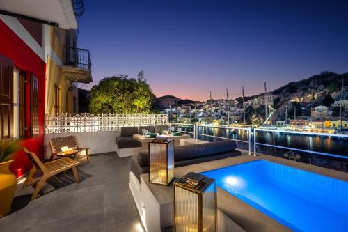 Annikas Port View Ground — 4-Star Luxury Hotel in Symi, Greece