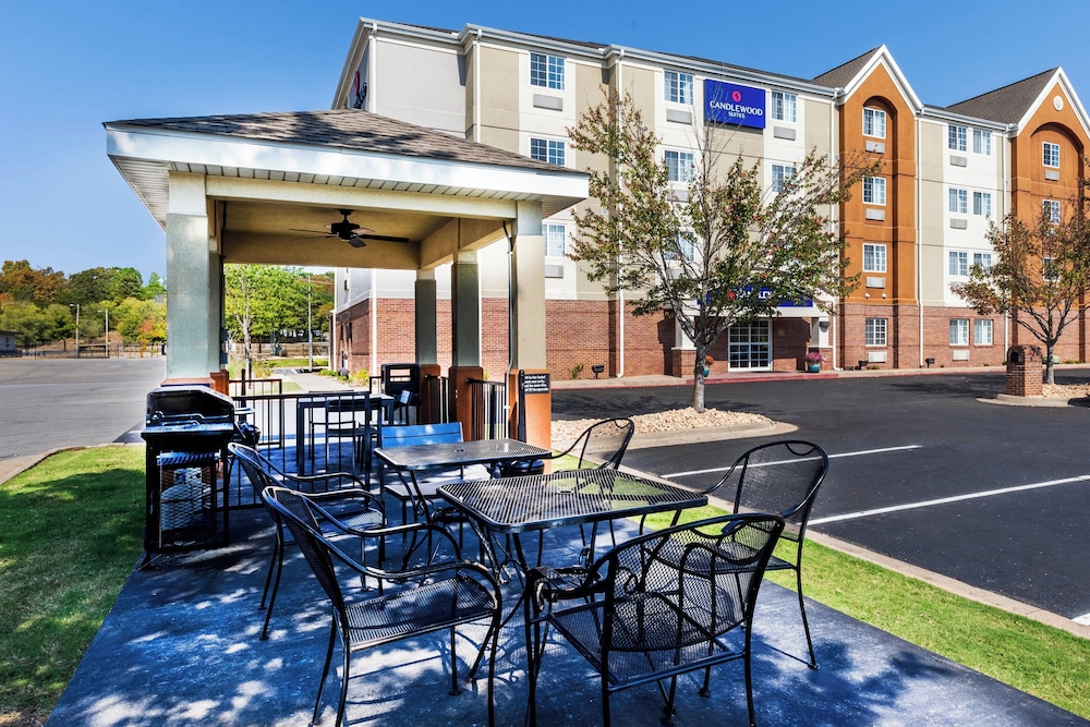 Candlewood Suites Fayetteville University of Arkansas by IHG - photo 38