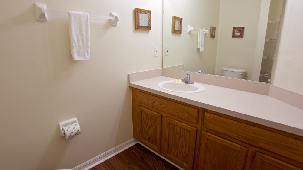 Norwich Townhome at Emerald Island - photo 12