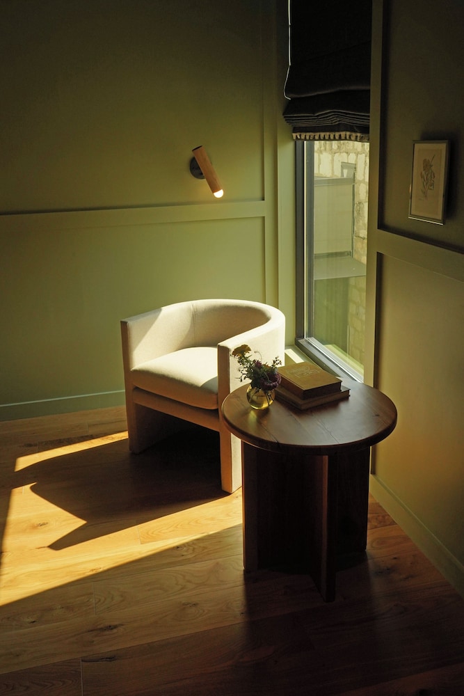 Albert Hotel - photo 17