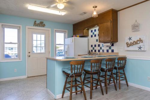 Out of the Blue by Oak Island Accommodations - photo 35