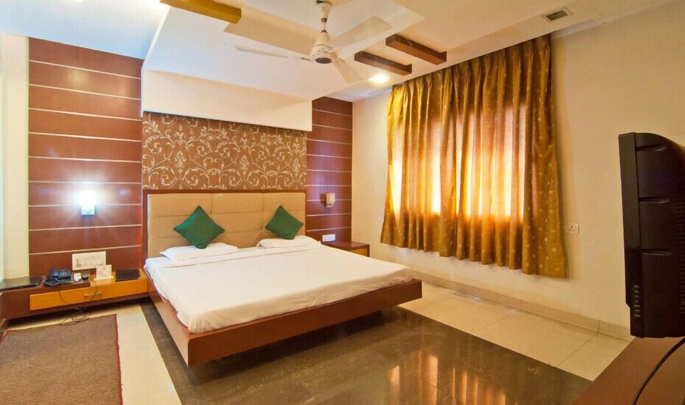 Vista Rooms At Nandan Kanan — Dewas