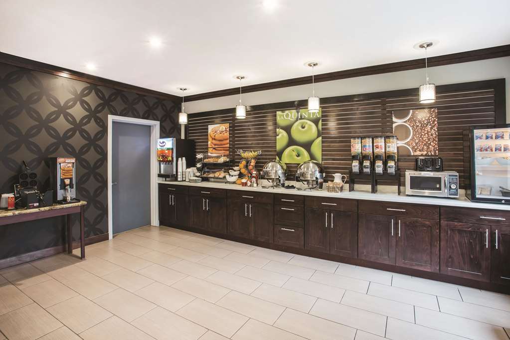 La Quinta Inn by Wyndham Olympia Lacey - photo 40