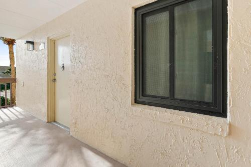 Welcome to paradise unit 2201 - photo 34