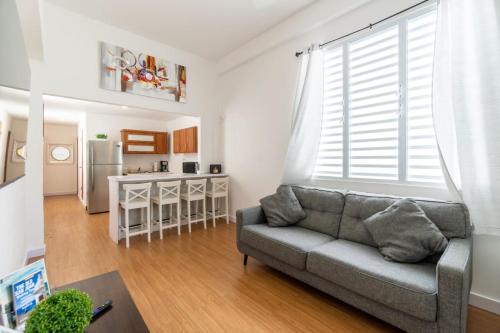 Modern 2 Bedroom Apartment In Historic Old San Juan 21424590 — San Juan