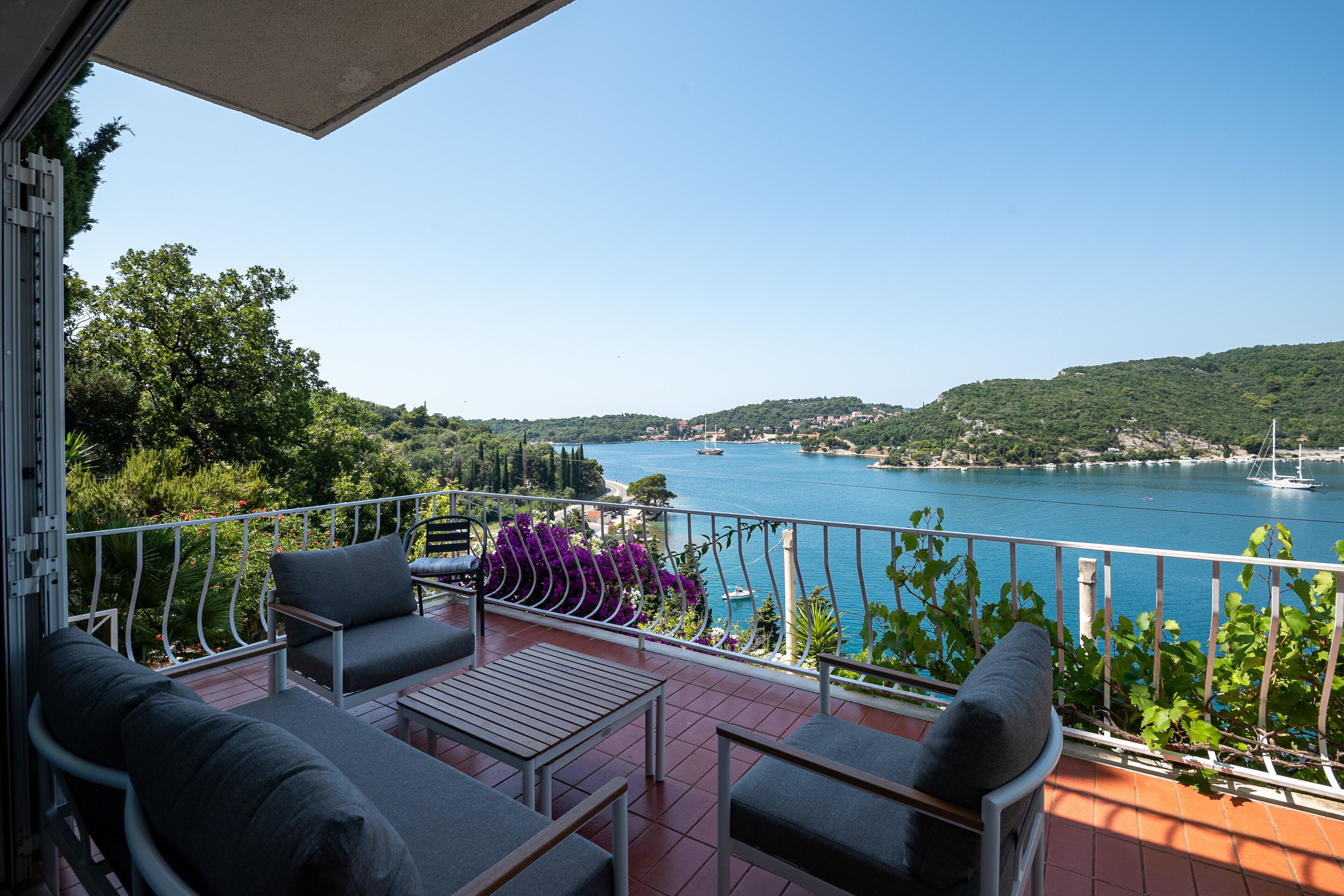 Holiday Home Zaton — 4-Star Luxury Hotel in Dubrovnik, Croatia