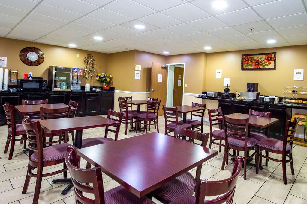 Rodeway Inn Central Colorado Springs - photo 41