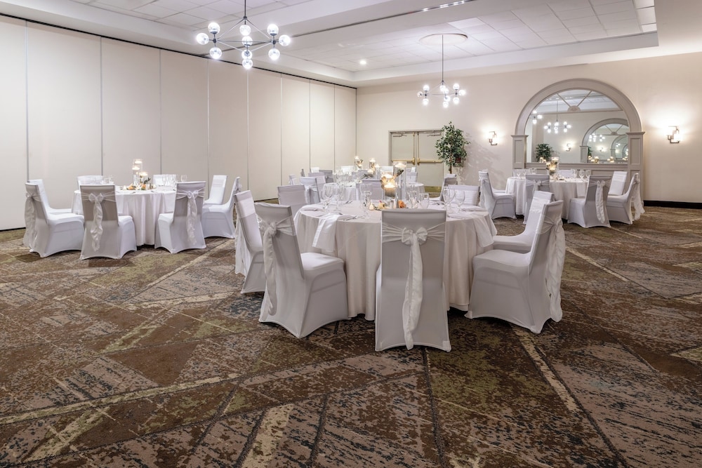 Holiday Inn Philadelphia South Swedesboro by IHG - photo 40