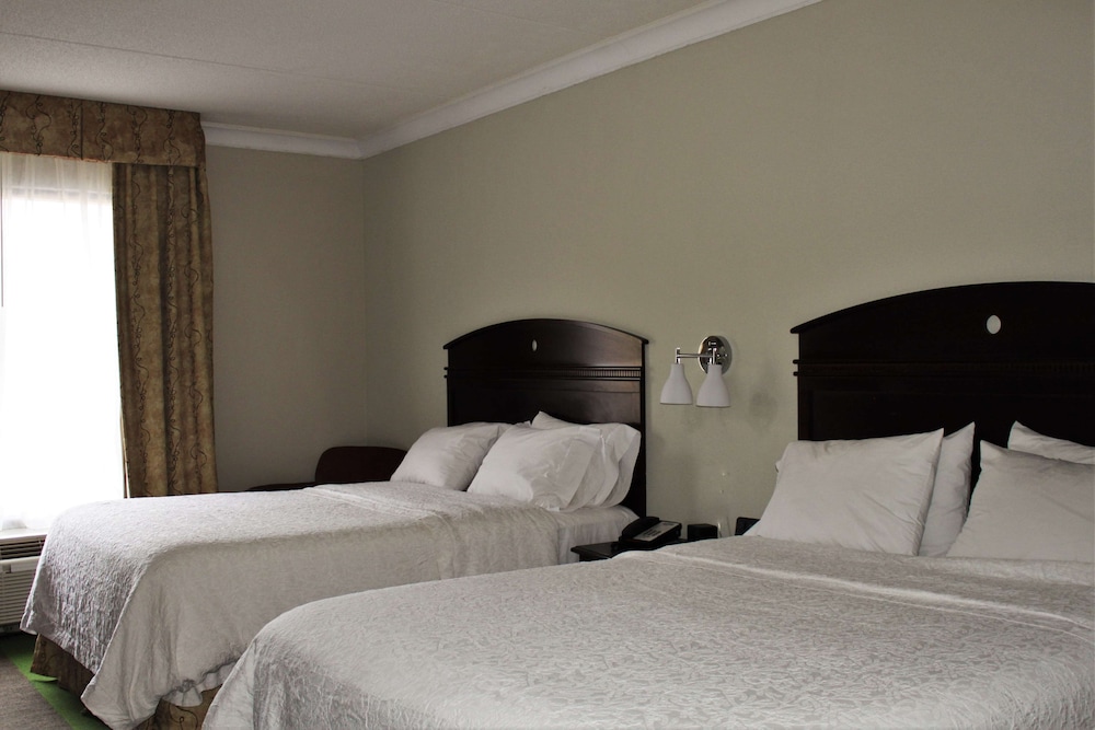 Hampton Inn Americus - photo 5