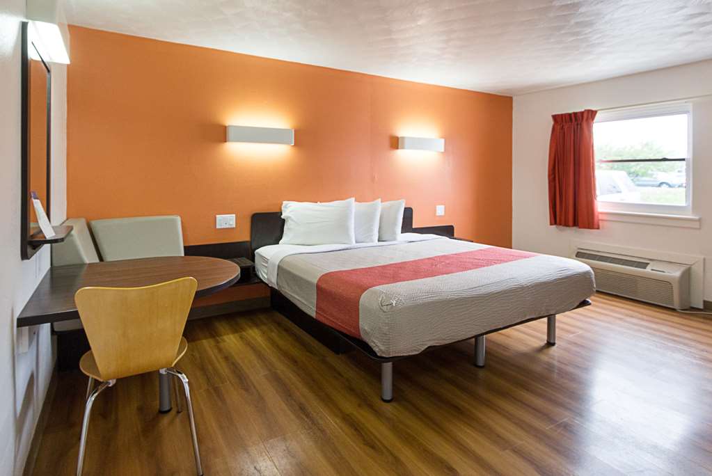 Motel 6 Sidney OH - photo 6