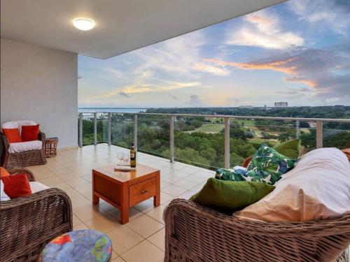 Unrivalled Sublime and Simply Superb Sub Penthouse — 4-Star Luxury Hotel in Larrakeyah, Australia