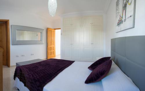 Villa Aguamarina — 4-Star Luxury Hotel in Puerto Del Carmen, Spain