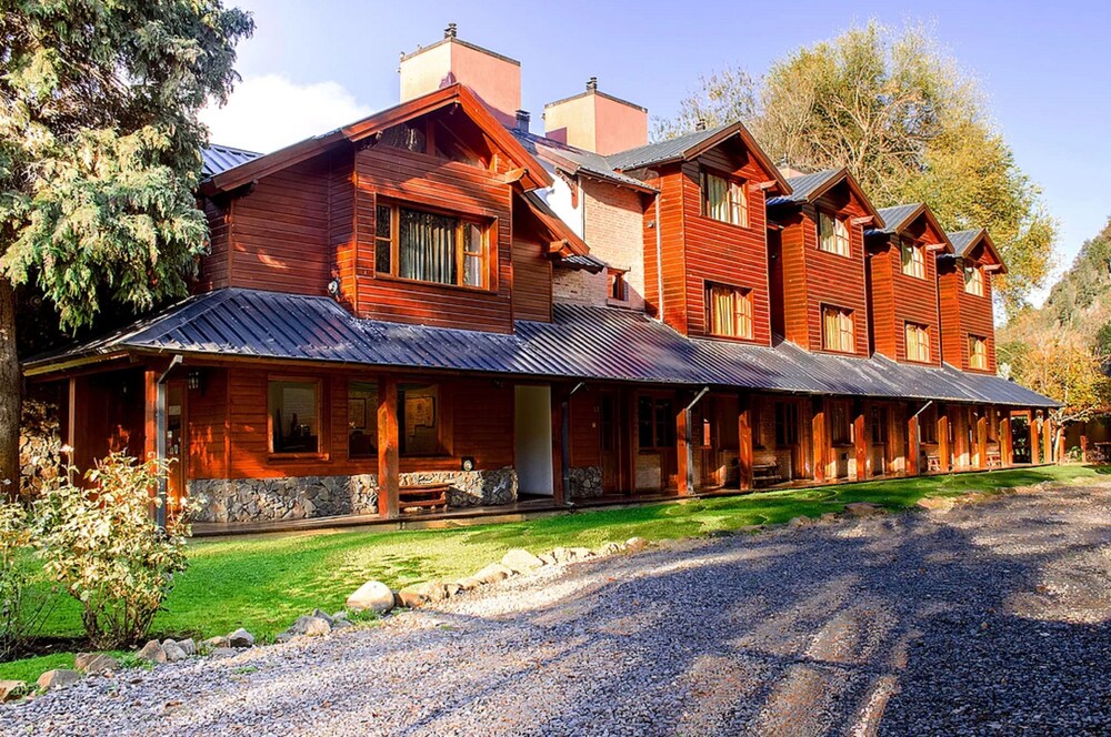 El Viejo Nogal — 4-Star Luxury Hotel in San Martin De Los Andes, Argentina