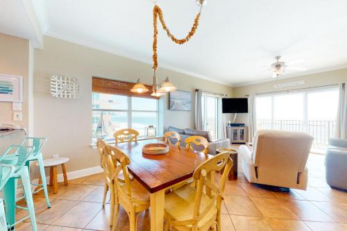 Crystal Shores West - photo 13
