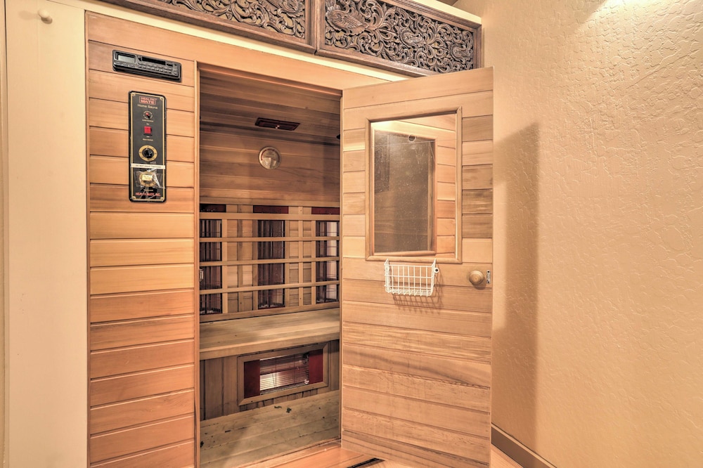 3 Mi to Skiing Incline Village Retreat with Sauna — 4-Star Luxury Hotel in Incline Village, United States
