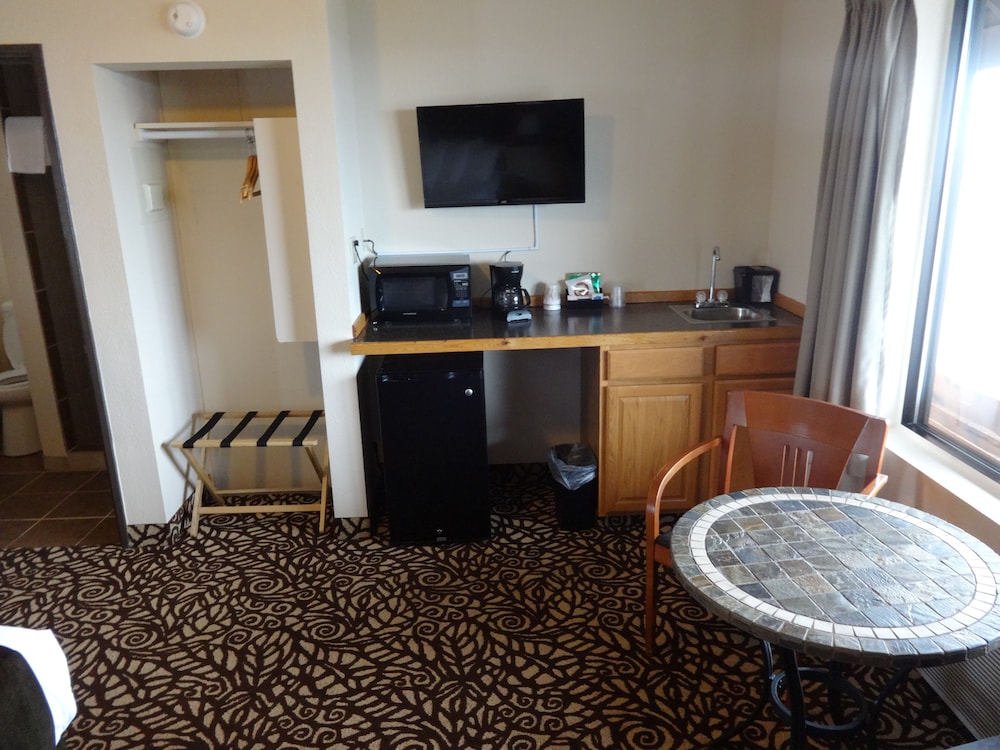 Alpine Lodge & Resort Burkesville - photo 20