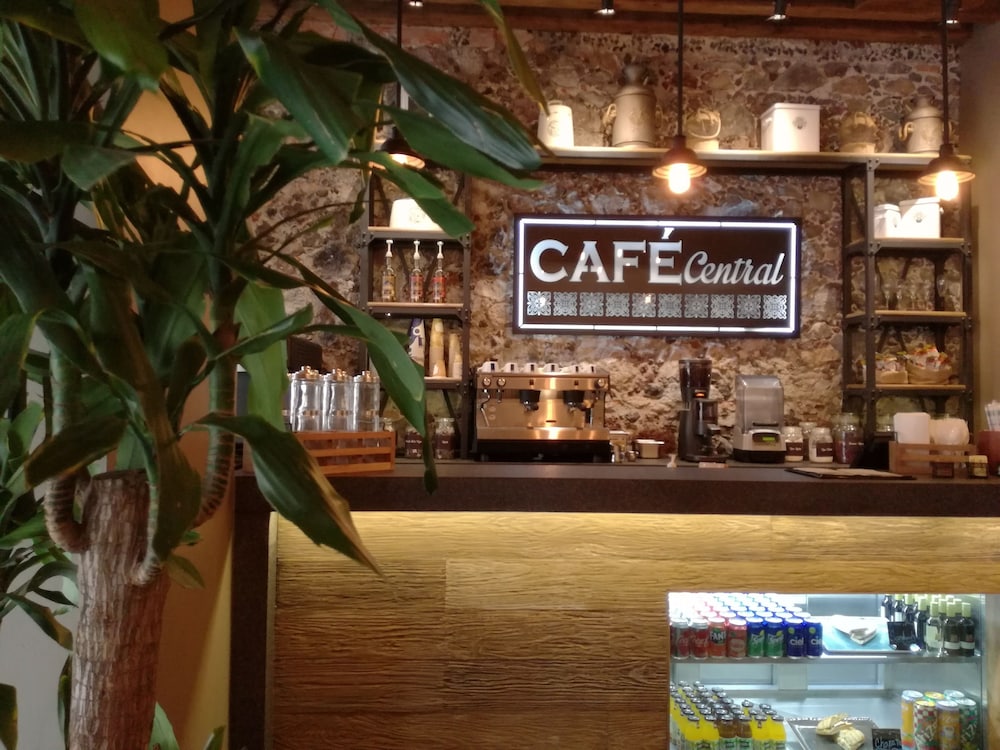 Snack bar