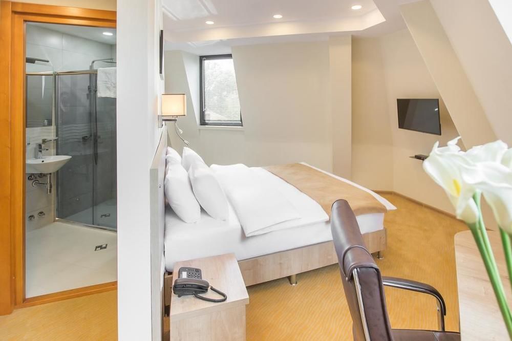 Atrium Boutique Hotel