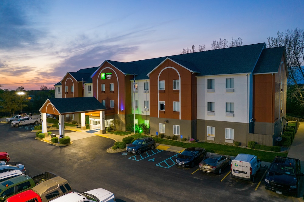 Holiday Inn Express Hotel & Suites Bedford by IHG - photo 49
