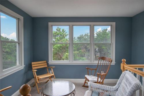 Beautiful Family Home Walk to Beach — 4-Star Luxury Hotel in Eastham, United States