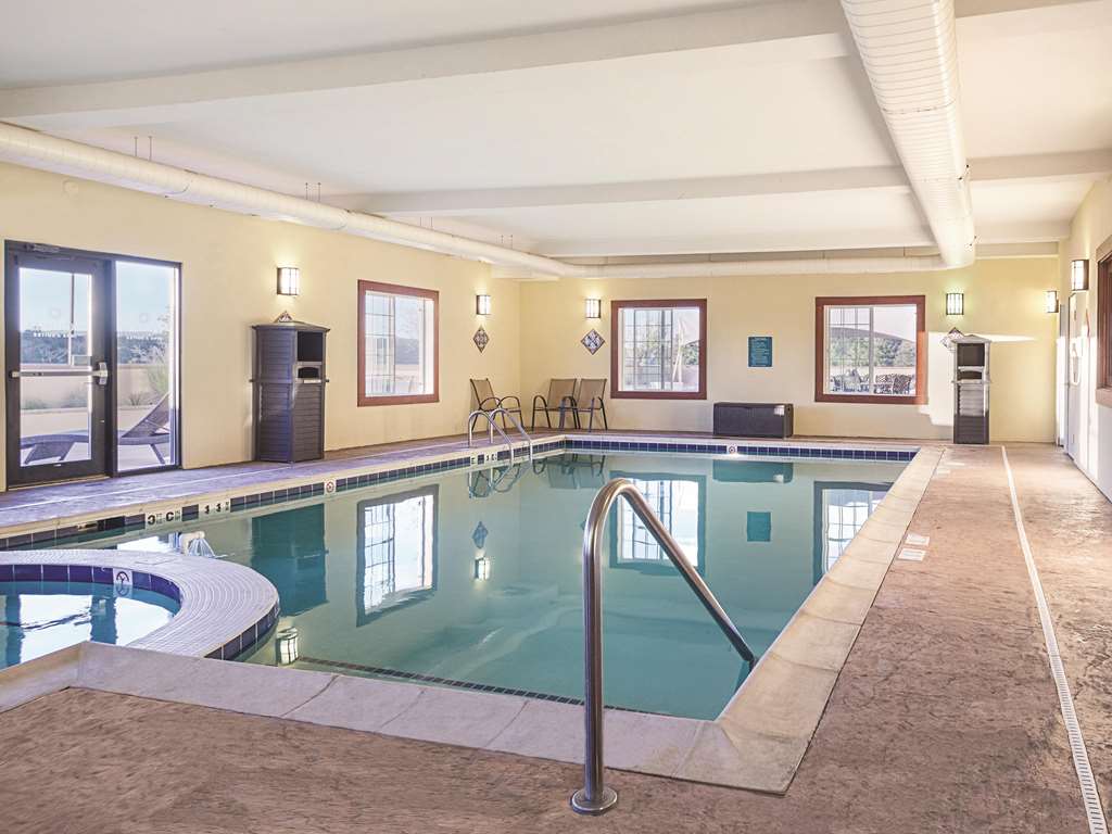 La Quinta Inn & Suites by Wyndham Trinidad - photo 15