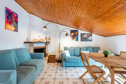 GuestHost Naxos Charming Penthouse with Swimming Pool x6 — 4-Star Luxury Hotel in Giardini-Naxos, Italy