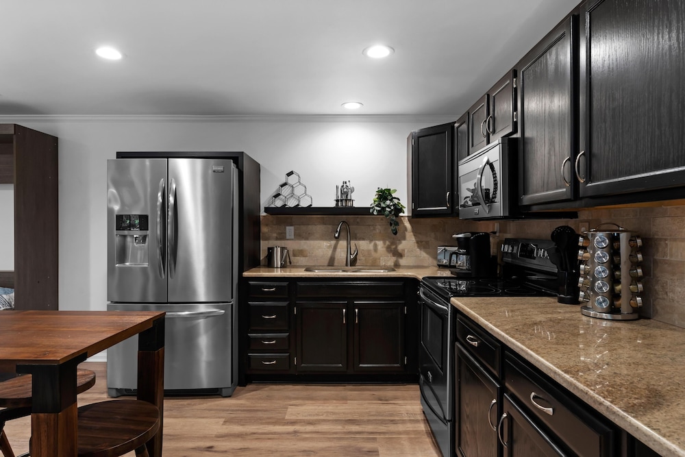 Queens Cove - photo 20