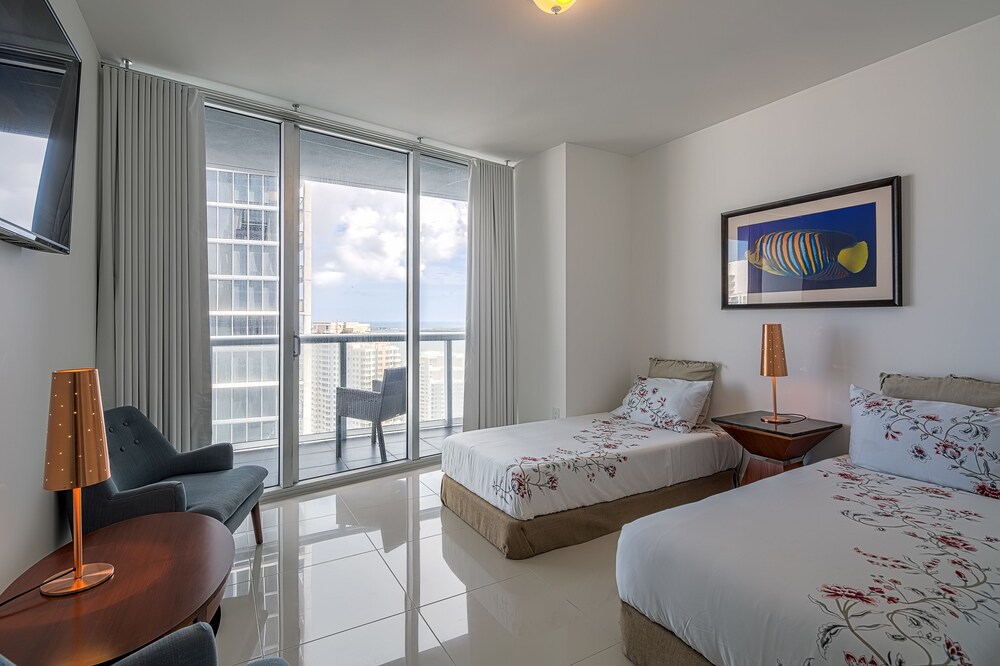 Private Residences at ICON Twr3 by JOS17 - photo 9