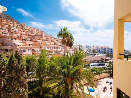 651 Bright Establishment Heated Pool And Wi Fi in Arona, Spain