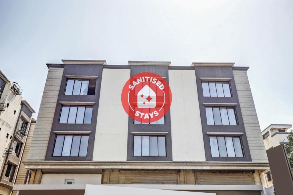 Collection O 85802 Hotel Laxmi Kuber in Surat, India