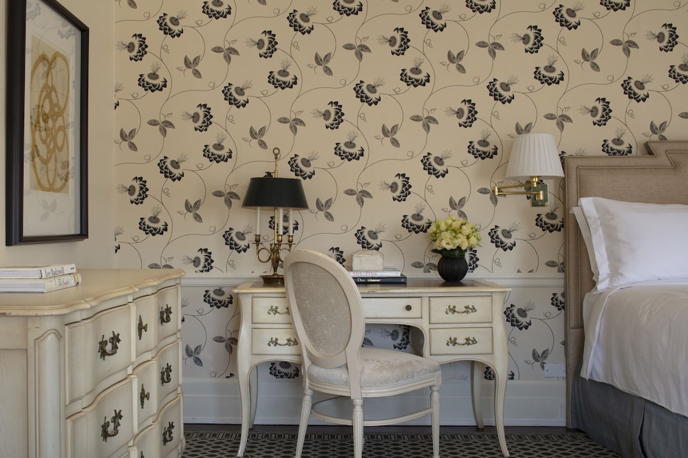 The Carlyle A Rosewood Hotel - photo 26