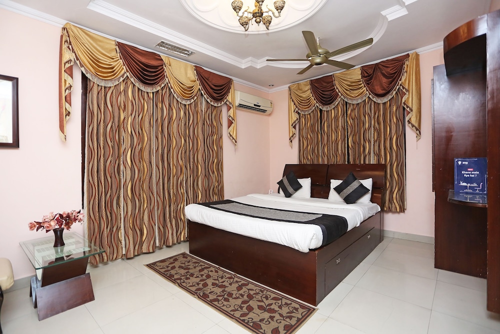 OYO 8672 Hotel Friends in Haldwani, India