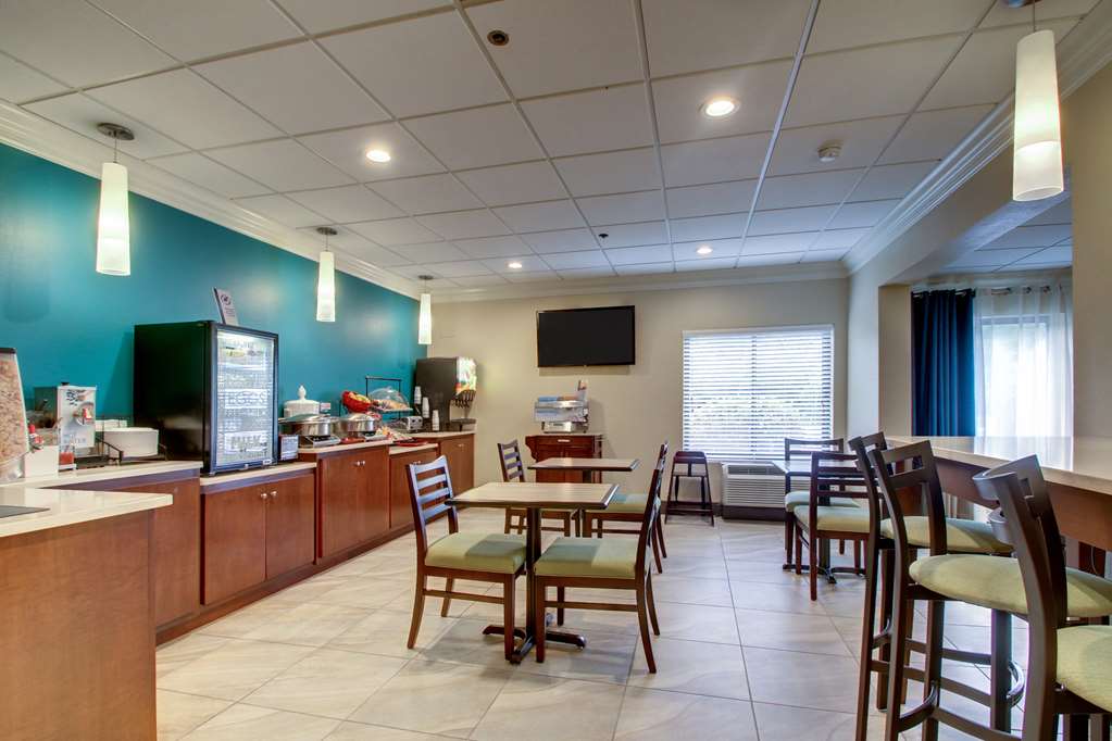 Best Western Eagles Inn - photo 40