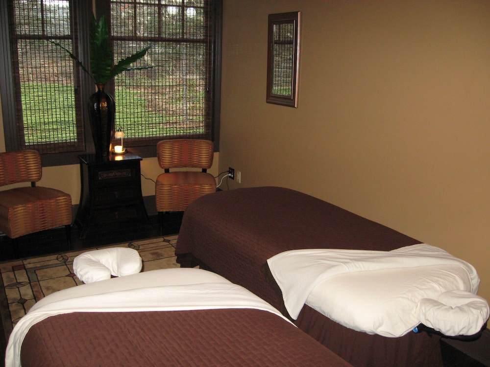 Columbia Gorge Hotel and Spa - photo 12