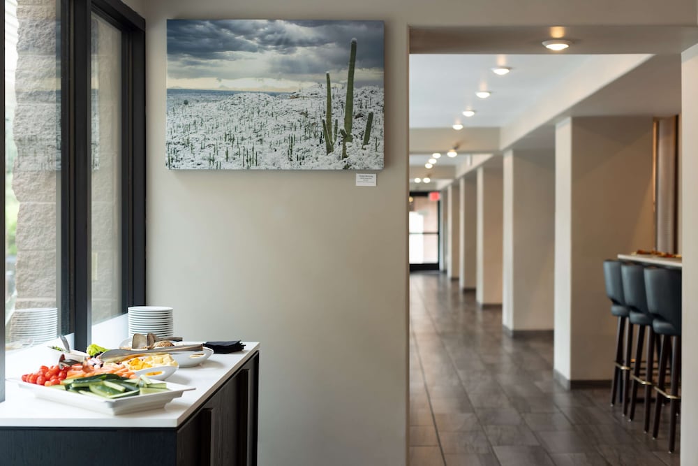 Embassy Suites by Hilton Tucson East - photo 51