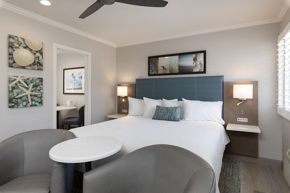 Marina Beach Motel - photo 4