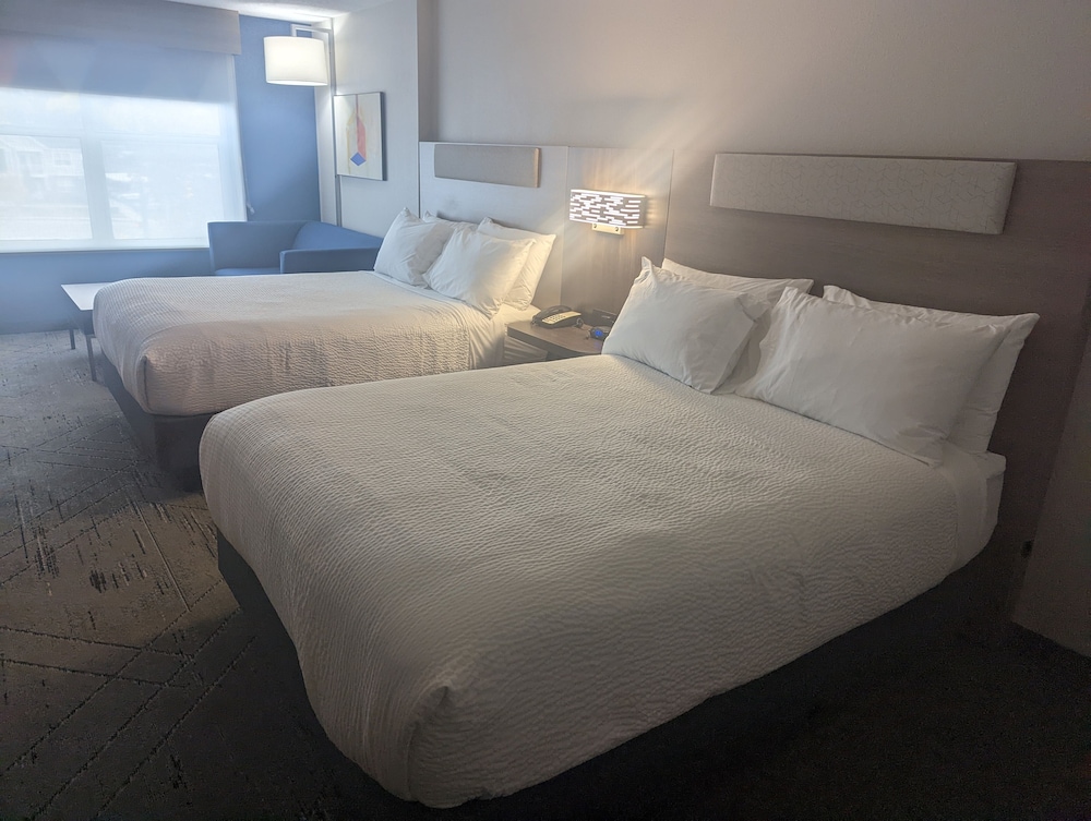 Holiday Inn Express & Suites Salt Lake City N Bountiful - photo 11