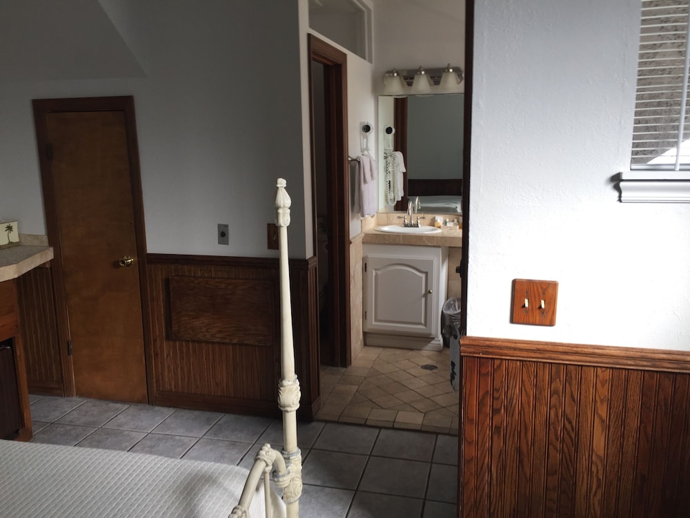 Seacrest Inn - photo 48
