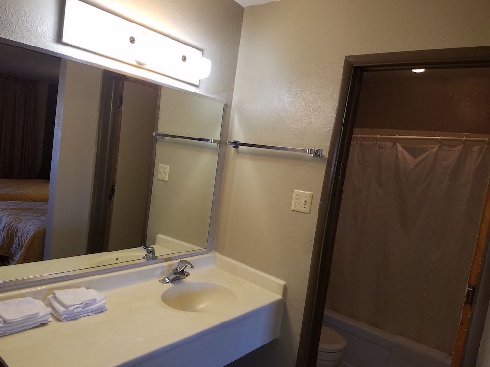Travelodge By Wyndham Evanston - photo 41